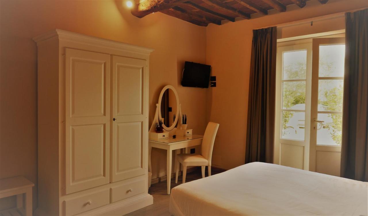 Double or Twin Room Bathroom