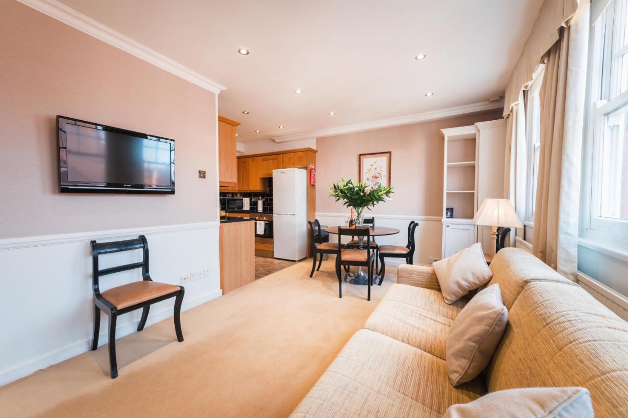 One-Bedroom Apartment,1445335306:JPEG