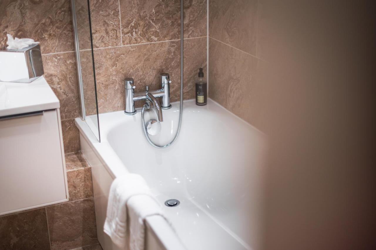 Two Bedroom Apartment 2 Bathrooms
