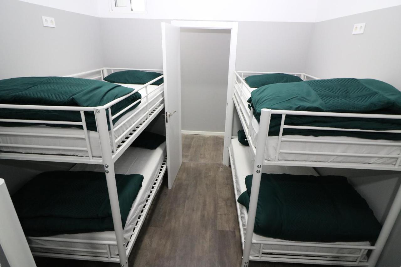 Bed 4-Bed Mixed Dormitory Room