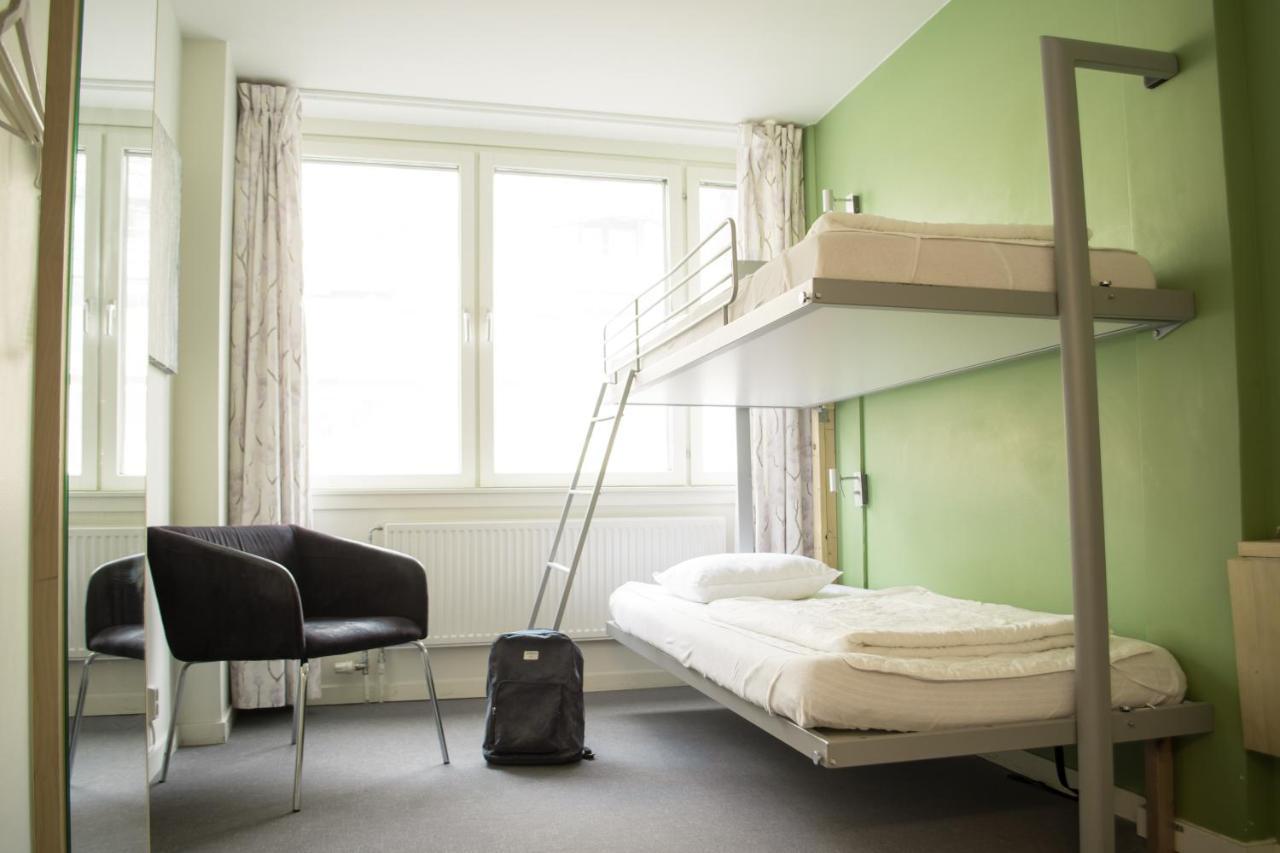 Economy Tweepersoonskamer met 2 Eenpersoonsbedden en Gedeelde Badkamer