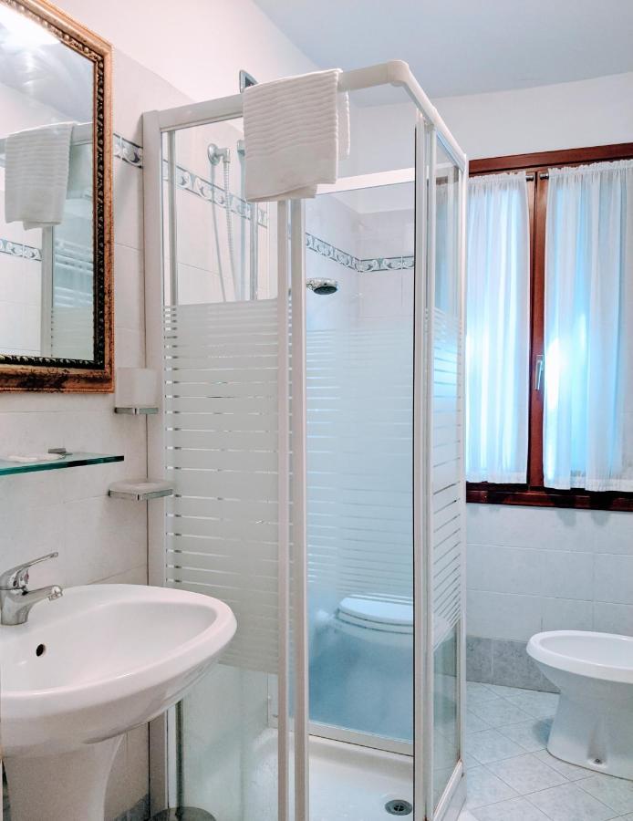 Double Room Private External Bathroom