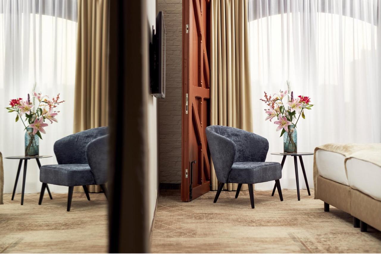 Monument Room