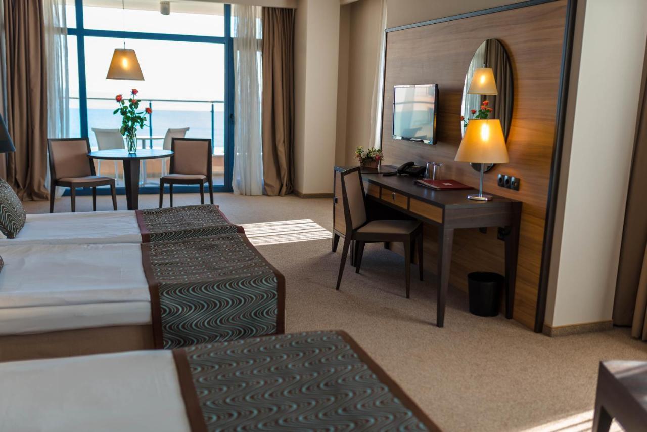 Family Room Side Sea View