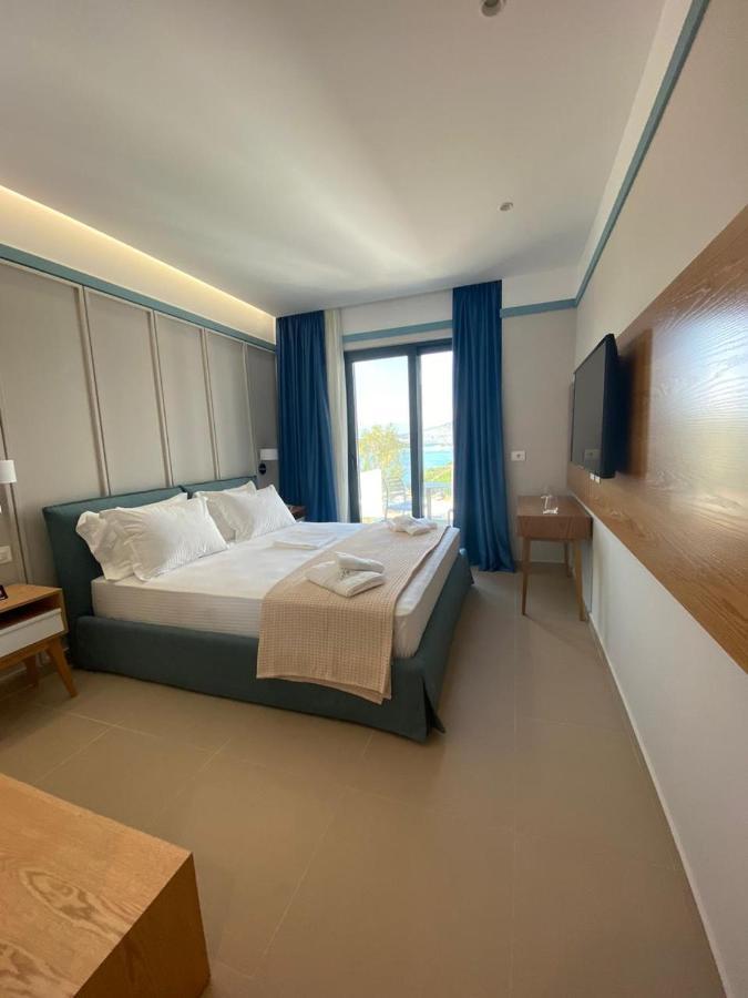 Deluxe tweepersoonskamer met balkon en uitzicht op zee