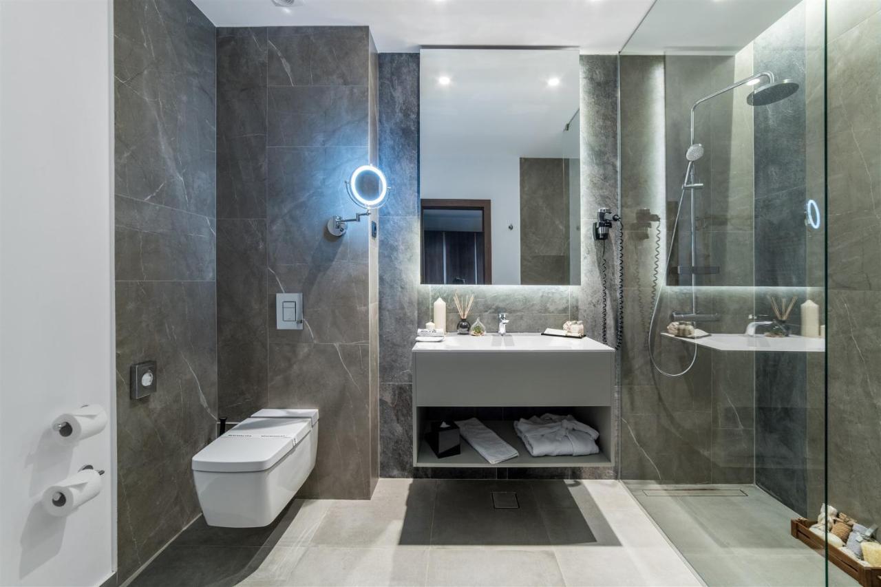 Deluxe Doppel- oder Zweibettzimmer mit Zugang zum Wellnessbereich