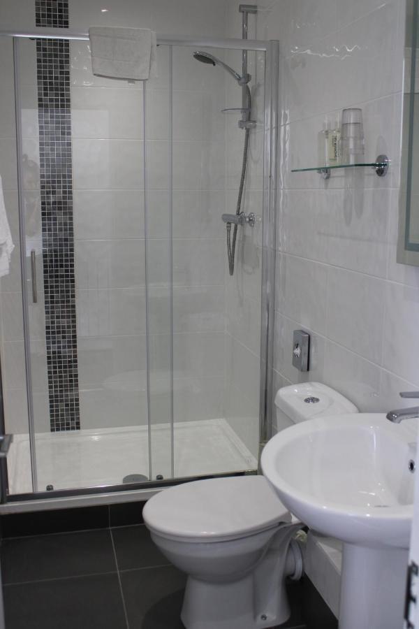 Double Room Shower
