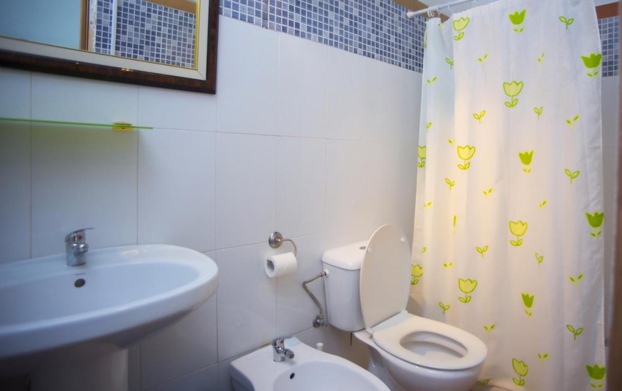 Chambre Lits Jumeaux avec Salle de Bains Privative