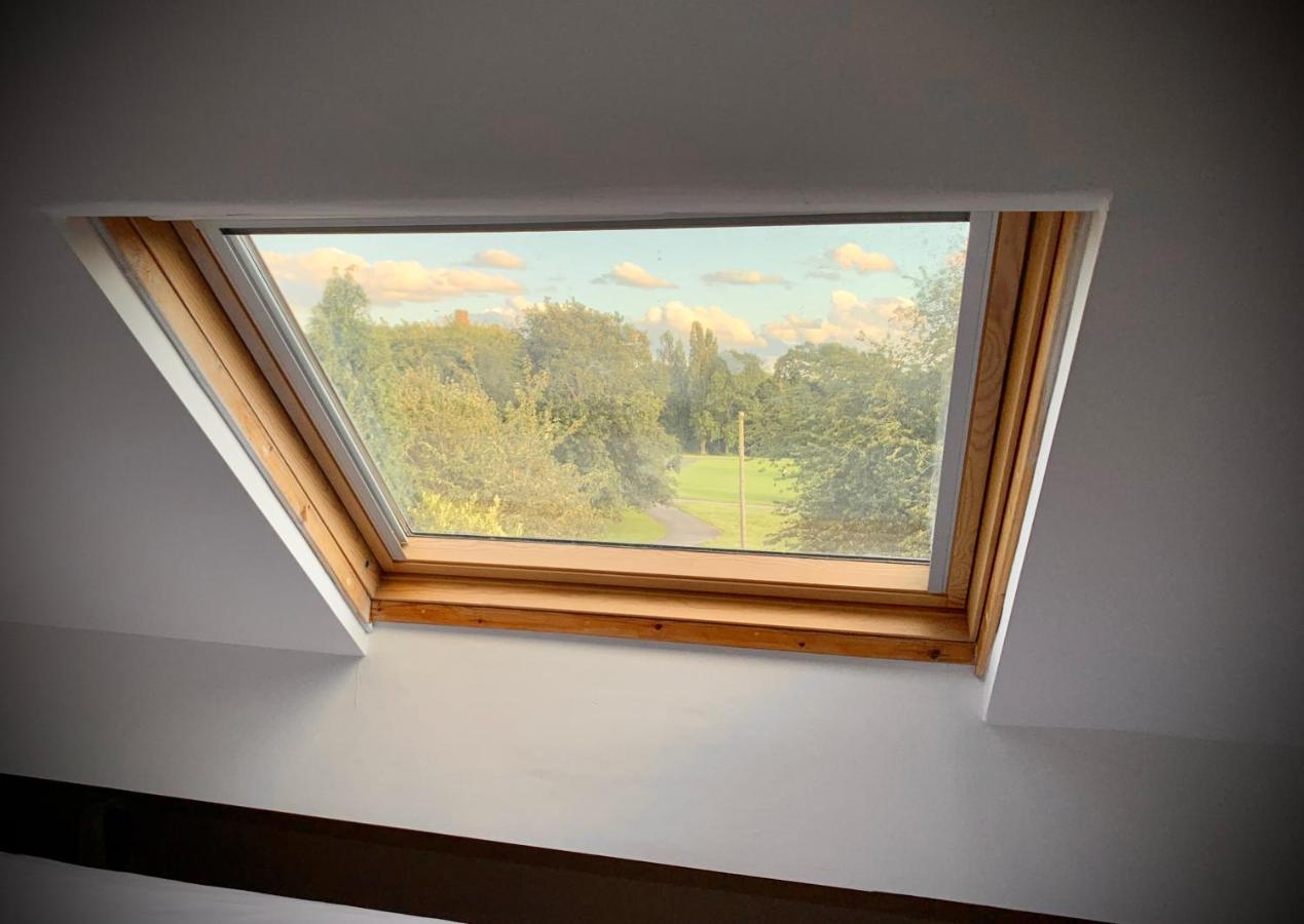 Attic Triple En-Suite Kitchenette Park View
