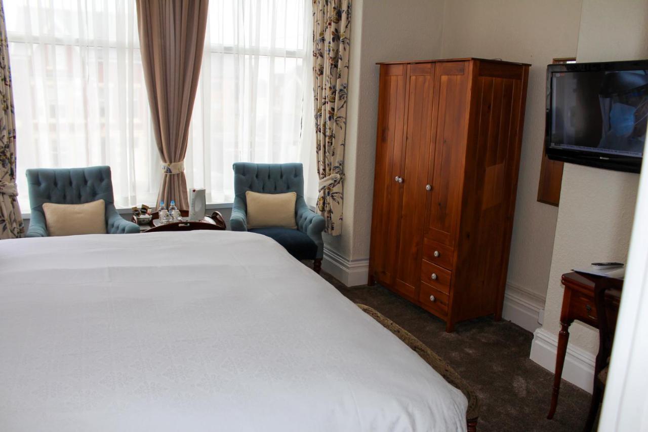 Deluxe Double or Twin Room Sea View