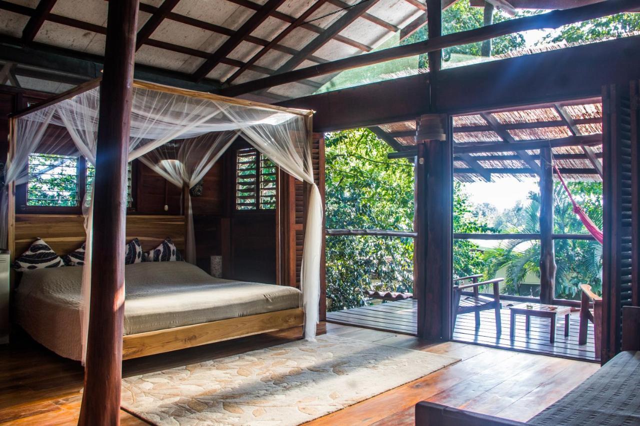 Suite Lit King-Size avec Balcon