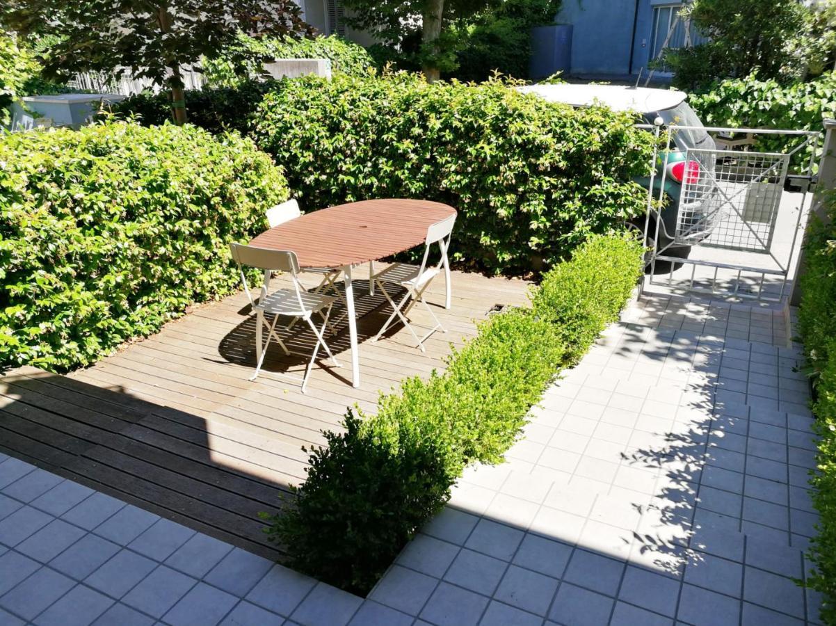 Appartamento con 2 Camere da Letto e Giardino