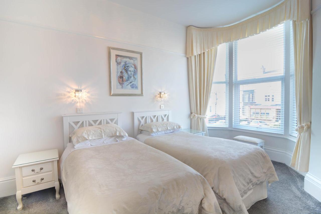 Room 3 First Floor En-suite Twin or Double Room