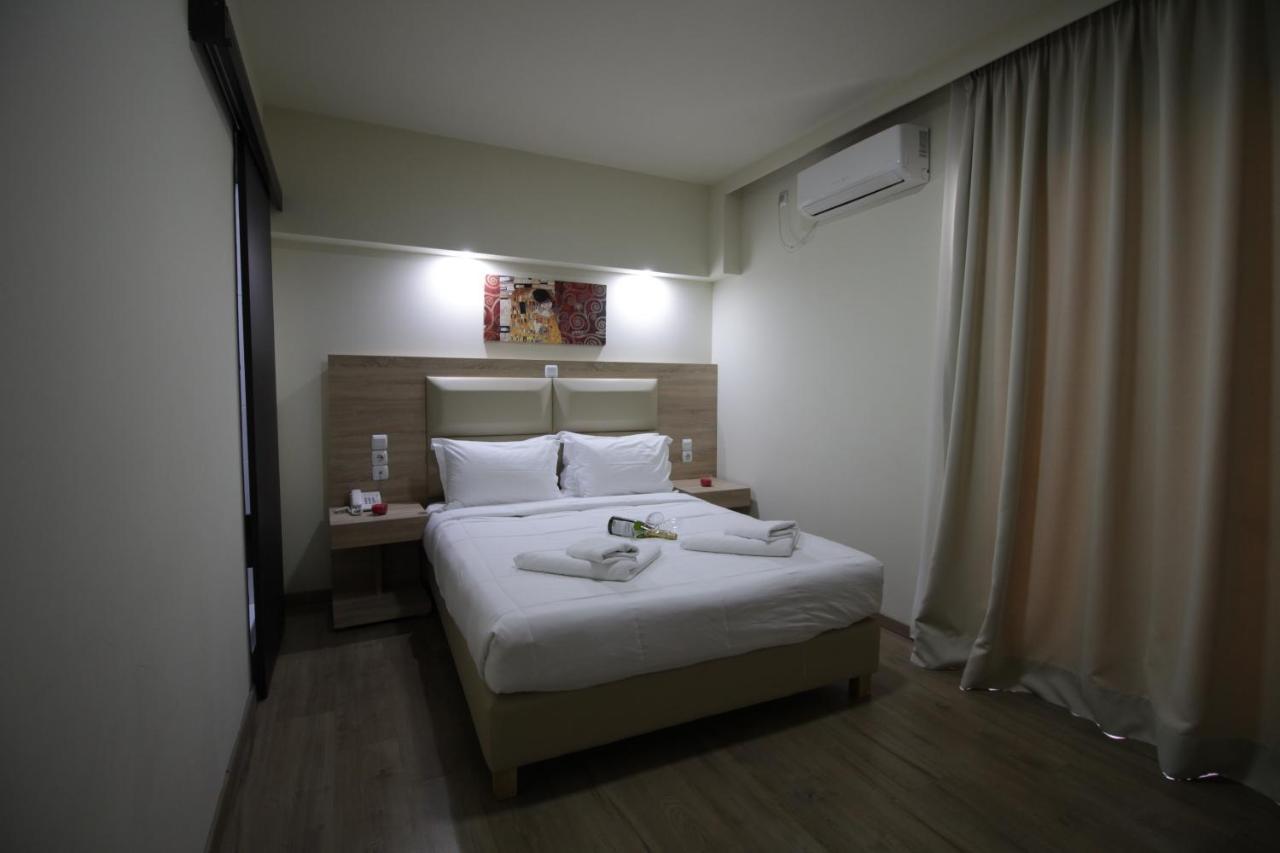 Double or Twin Room Private Bathroom