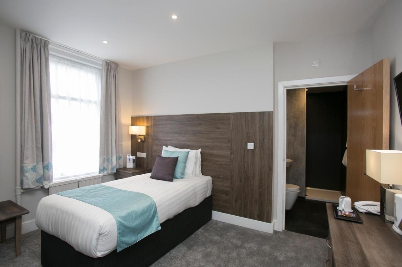 Single Room No Dogs