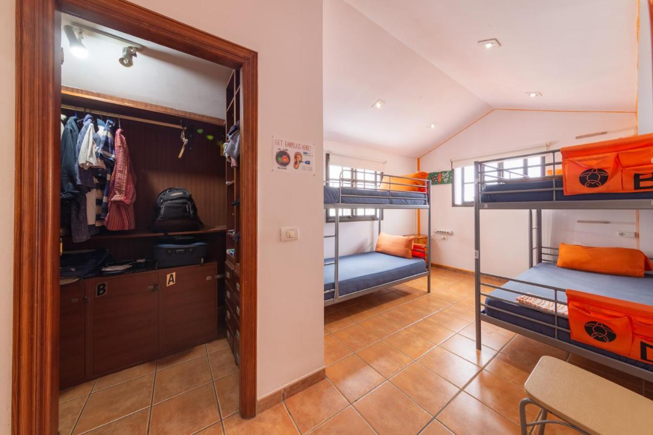 Bed 4-Bed Mixed Dormitory Room Bathroom