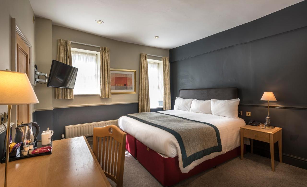 Superior Family Room