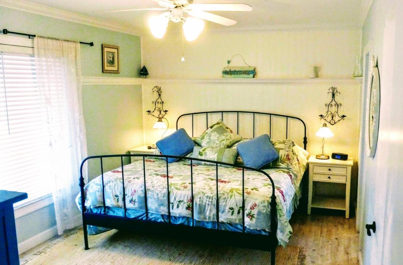 French Country One-Bedroom