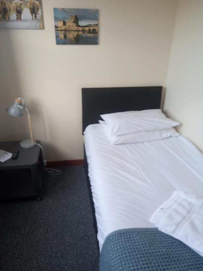 Standard Single Room Shower,1102894980:JPEG