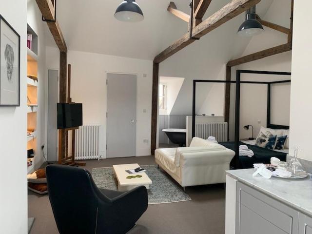 Deluxe King Size Loft Room
