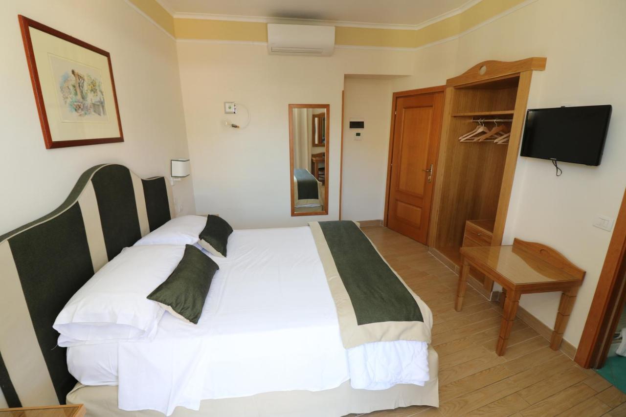 Chambre Double ou Lits Jumeaux Économique