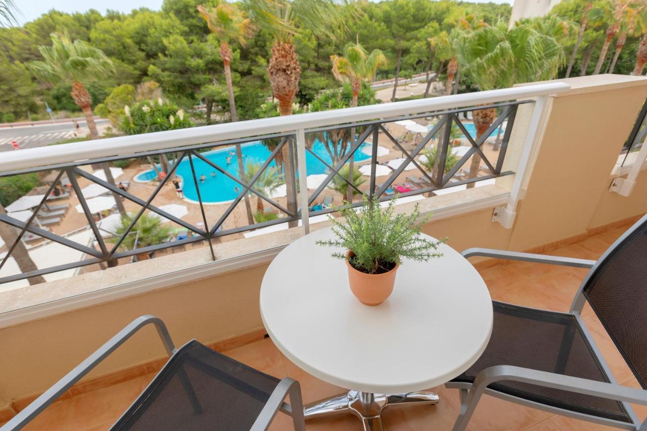 Studio Balcony