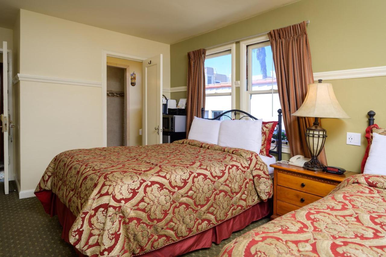 Courtyard Room Two Double Beds No Pets