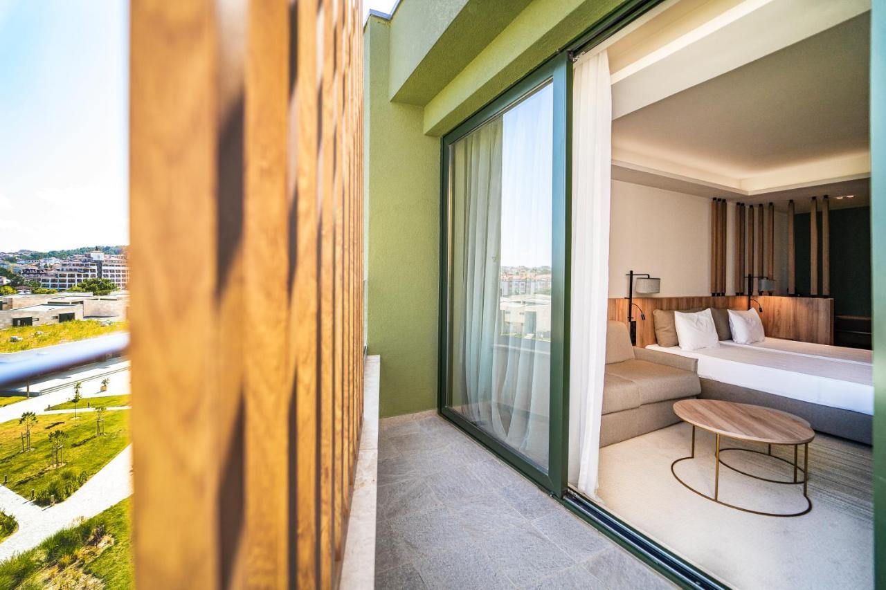 Double Room Partial Sea View & Beach Access