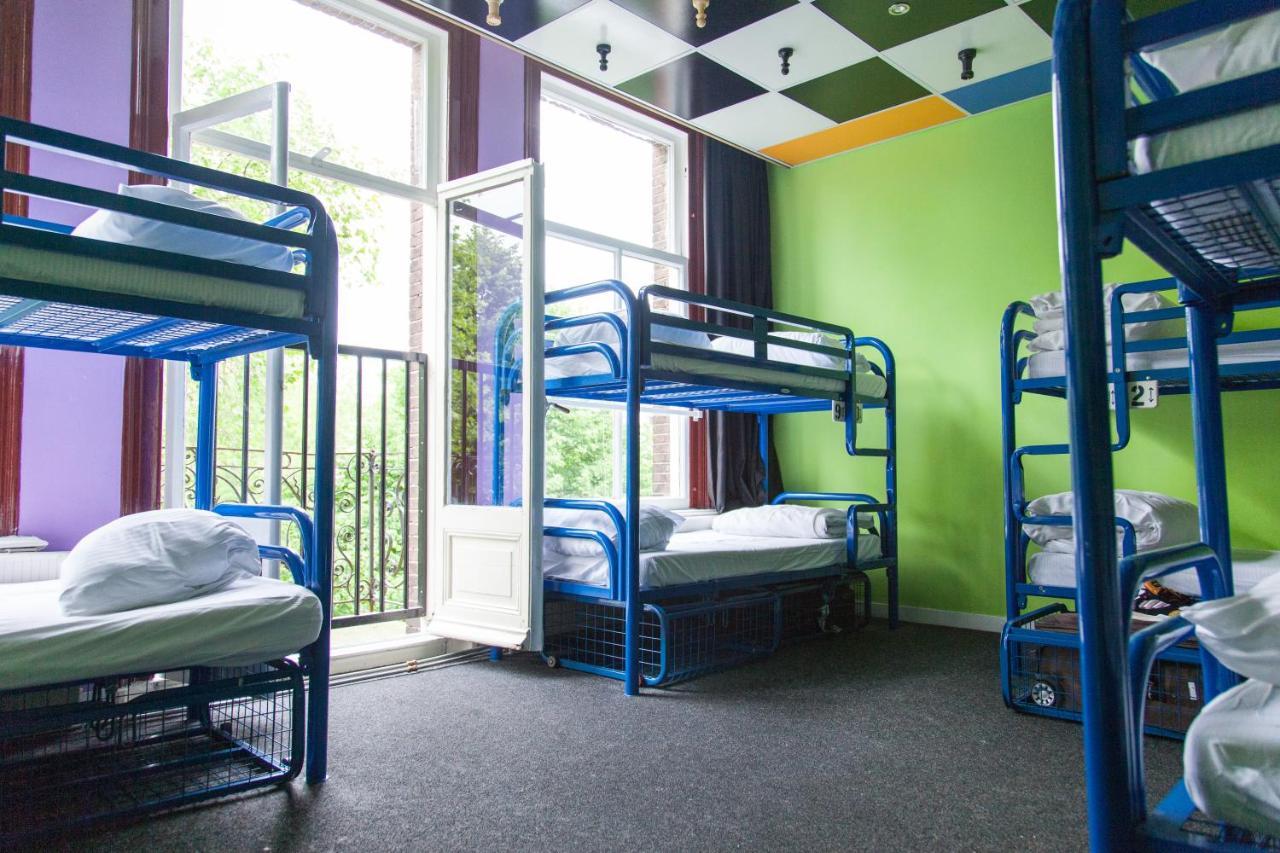 Bett im gemischten Schlafsaal mit 10 Betten