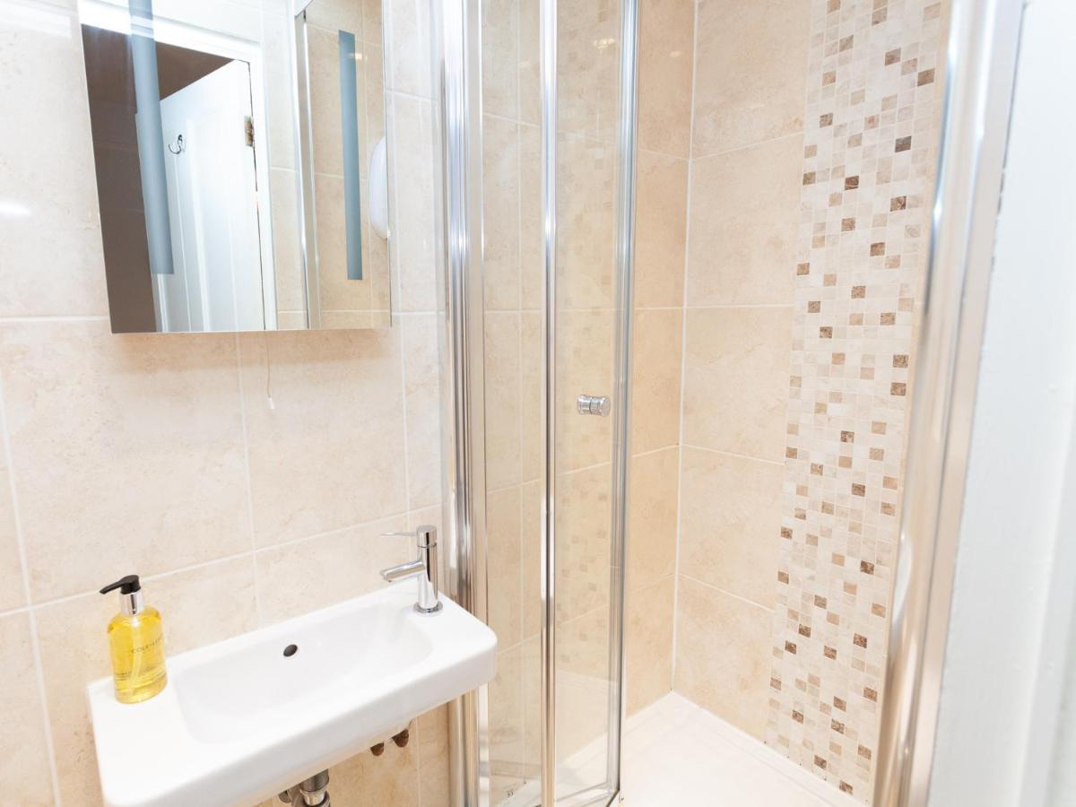 Double Room with Private Bathroom,1012379251:JPEG