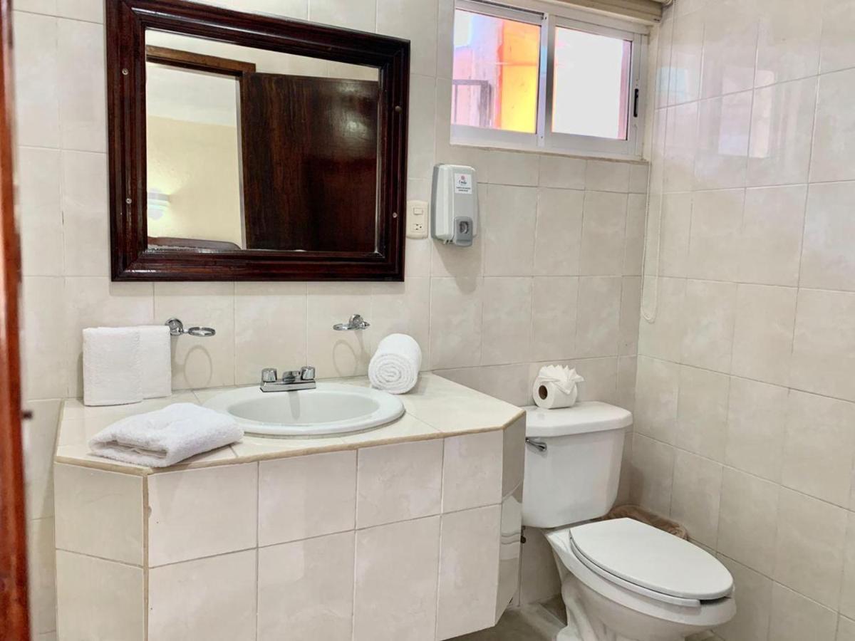 Quarto com 2 Camas de Solteiro
