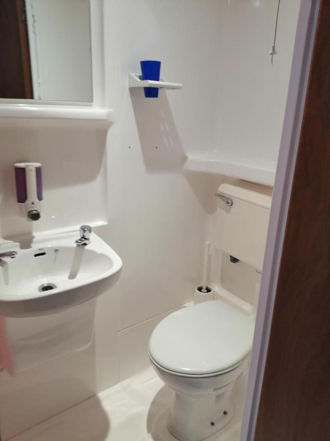 Single Room private toilet shower