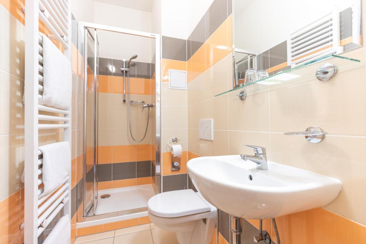 Habitación Individual con baño privado - Anexo