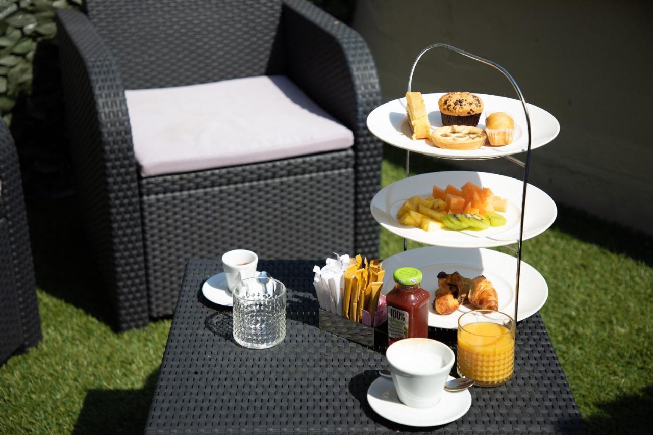 Tweepersoonskamer met Terras - Uitzicht op de Stad