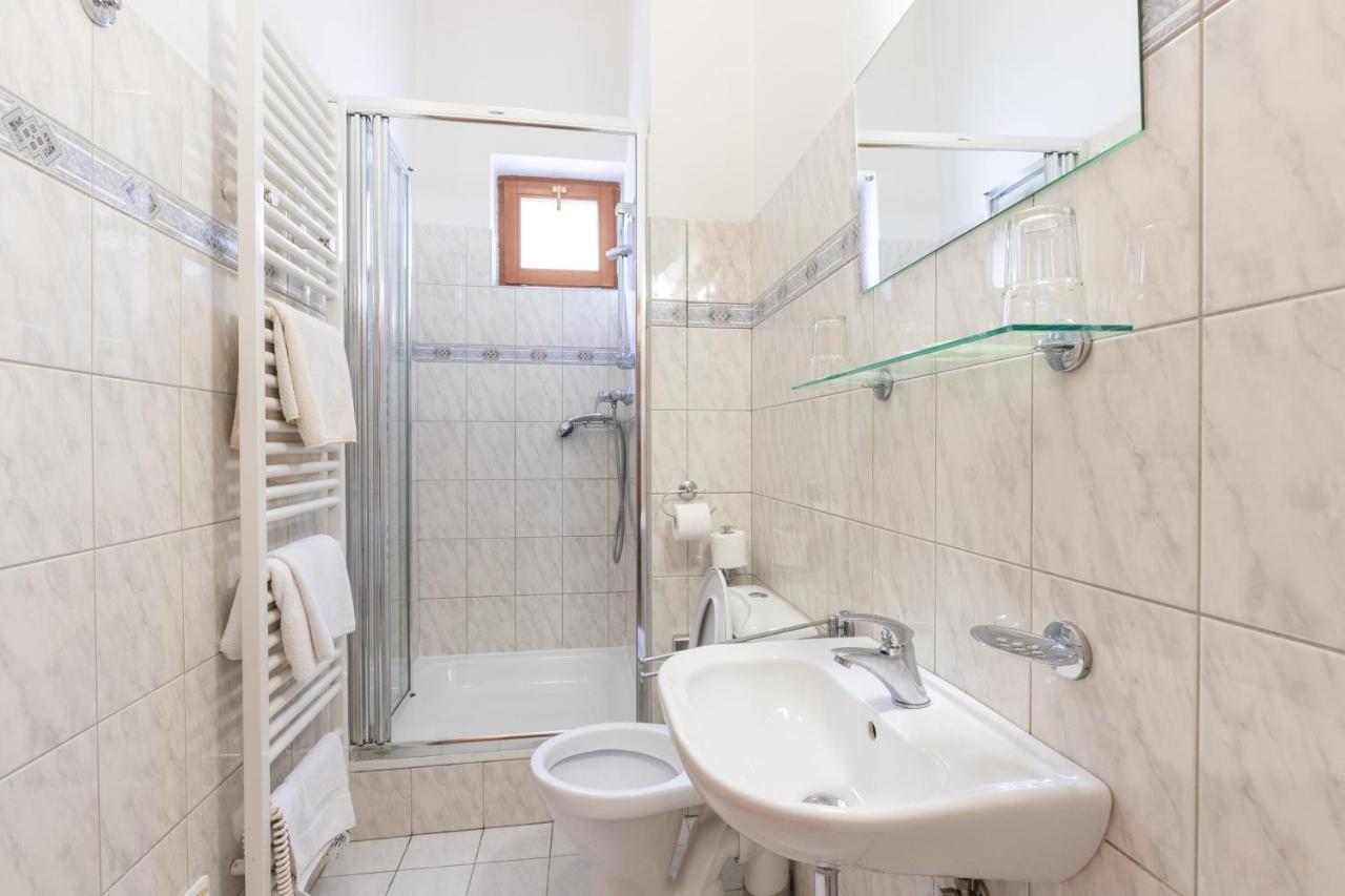 Single Room Private Bathroom Annex
