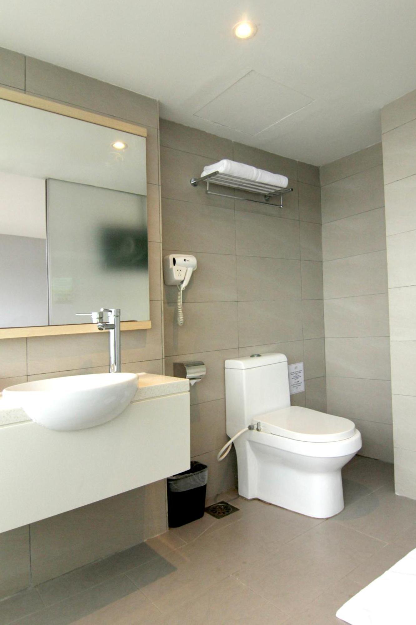 Habitación Doble Estándar (sin ventana) - Cama grande