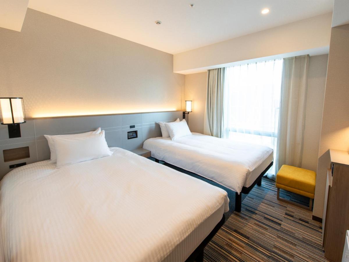 Twin Room B