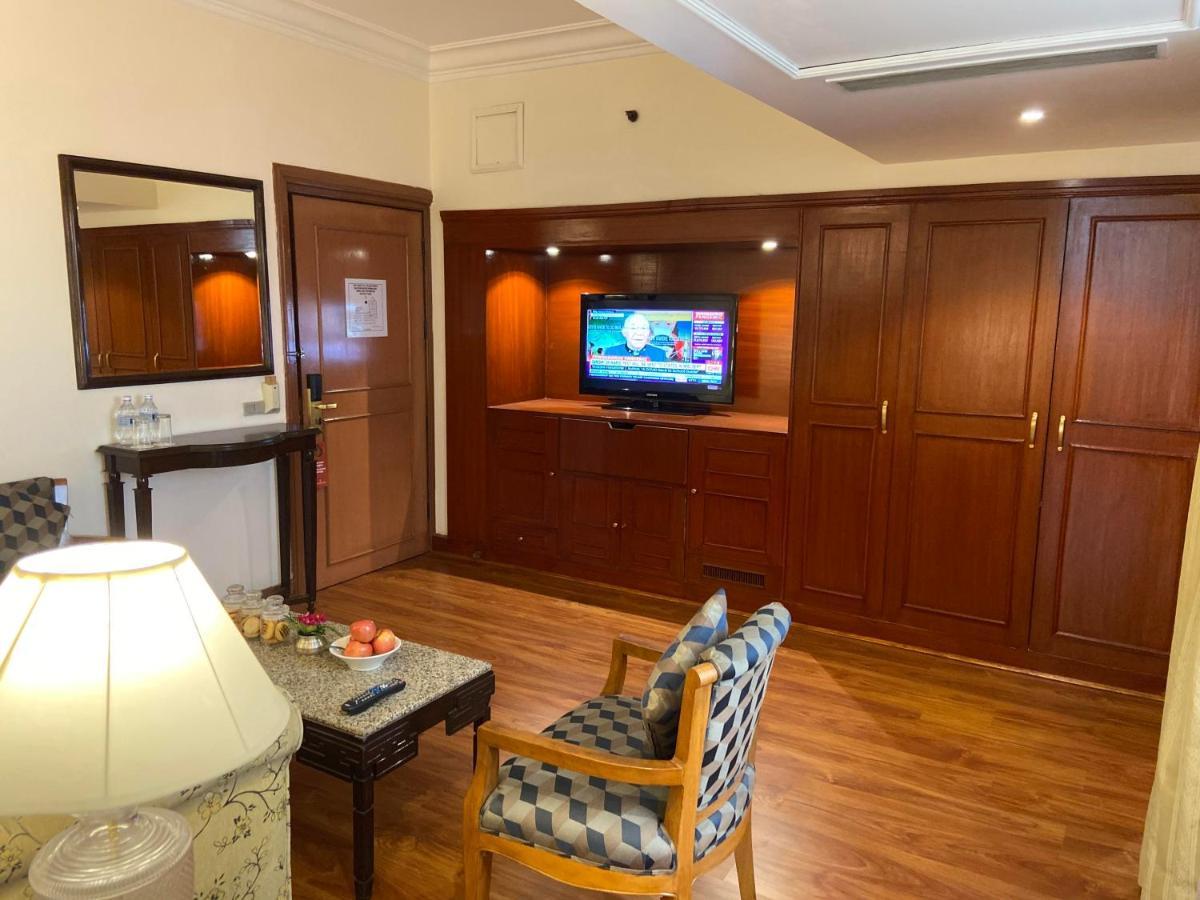 Suite on Spa & Laundry & Roundtrip Airport transfers