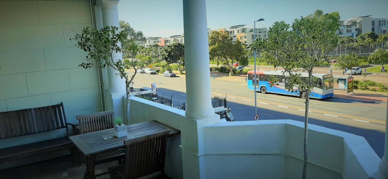 Deluxe Triple Room Balcony