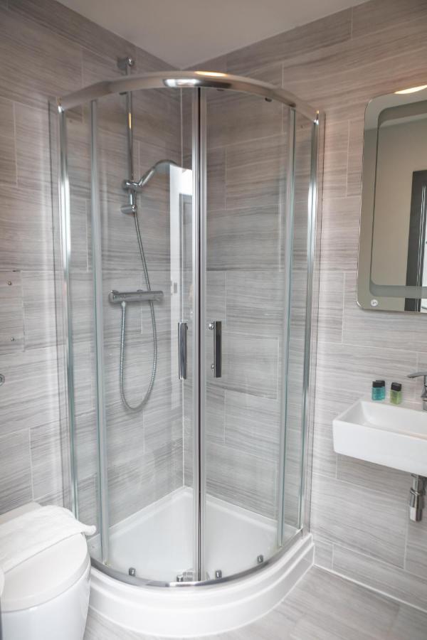 Quarto com 2 Camas de Solteiro