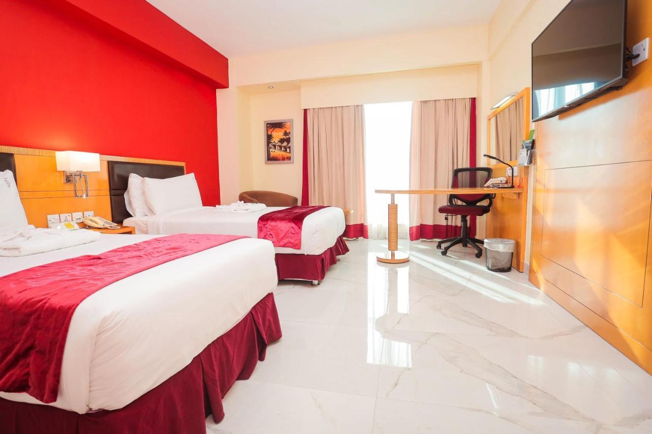Premium Twin Room Lounge Access Smoking