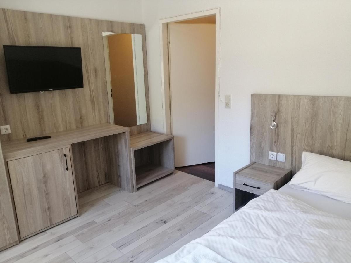 Single Room Private External Bathroom