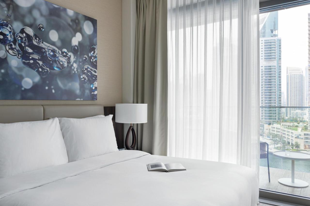 Premium Two Bedroom Suite Balcony & Marina View