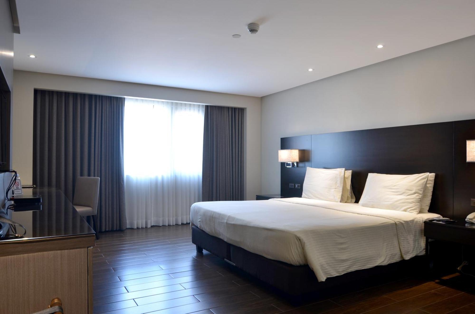 Deluxe King Room,1213705846:JPEG