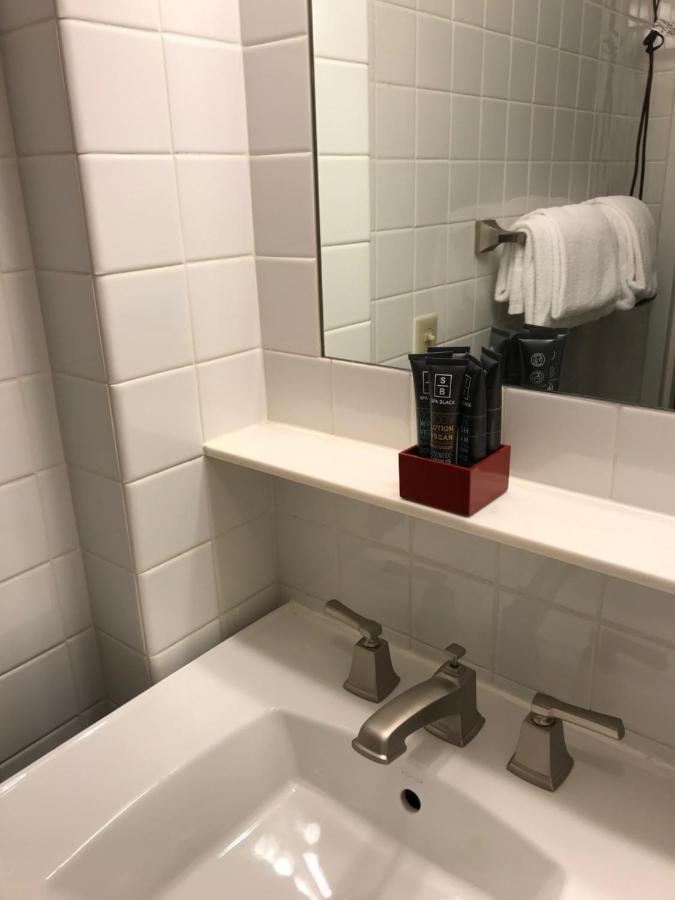 Compact Solo Room,1375403729:JPEG