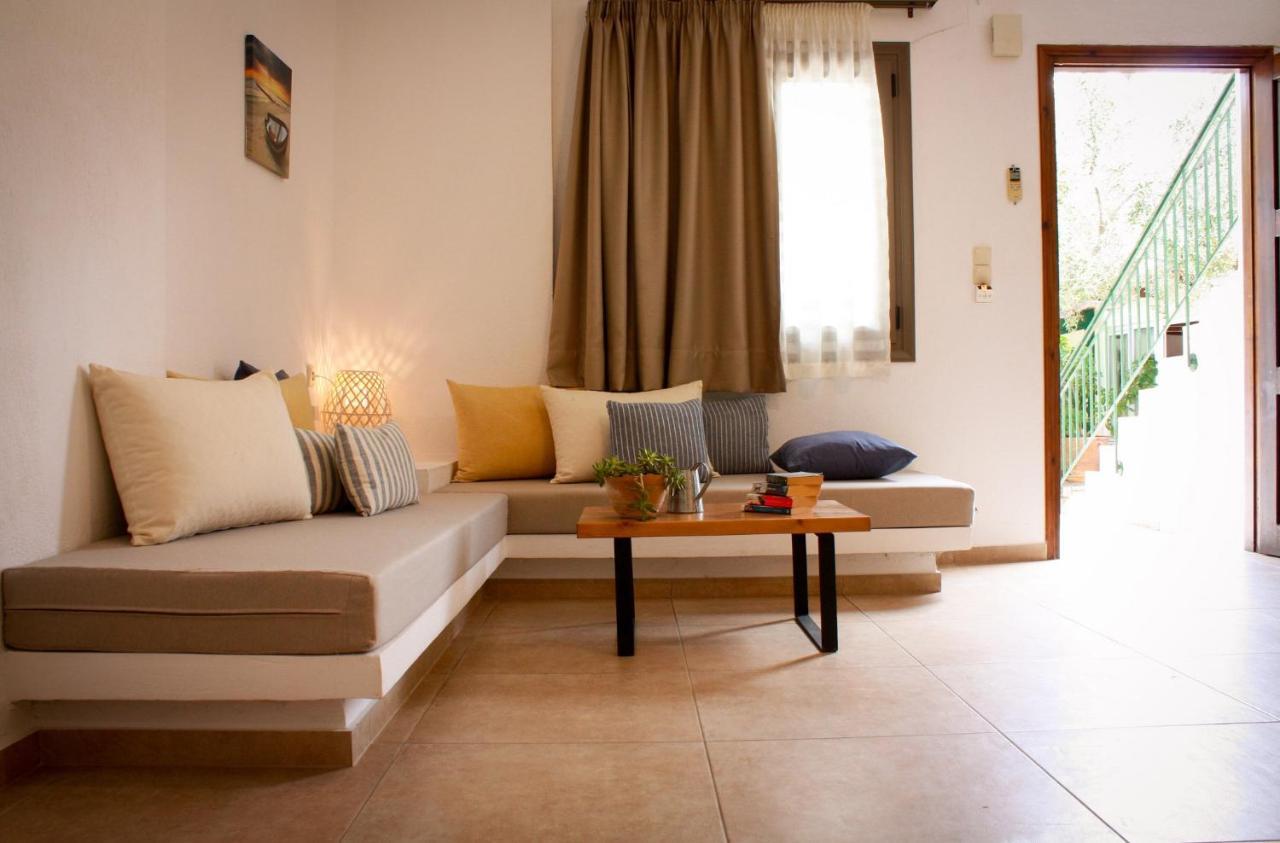 Superior One-Bedroom Apartment