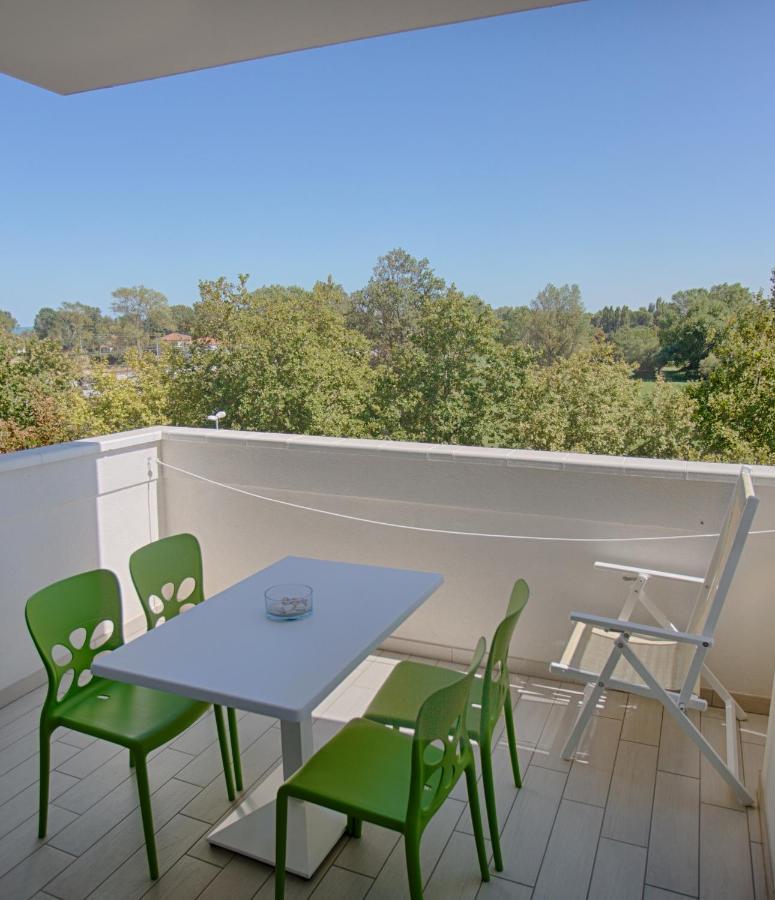 Superior One-Bedroom Apartment