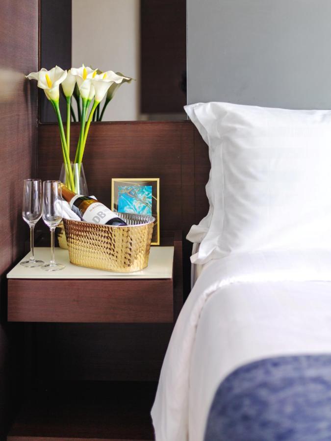 Deluxe Queen or Twin Room City View