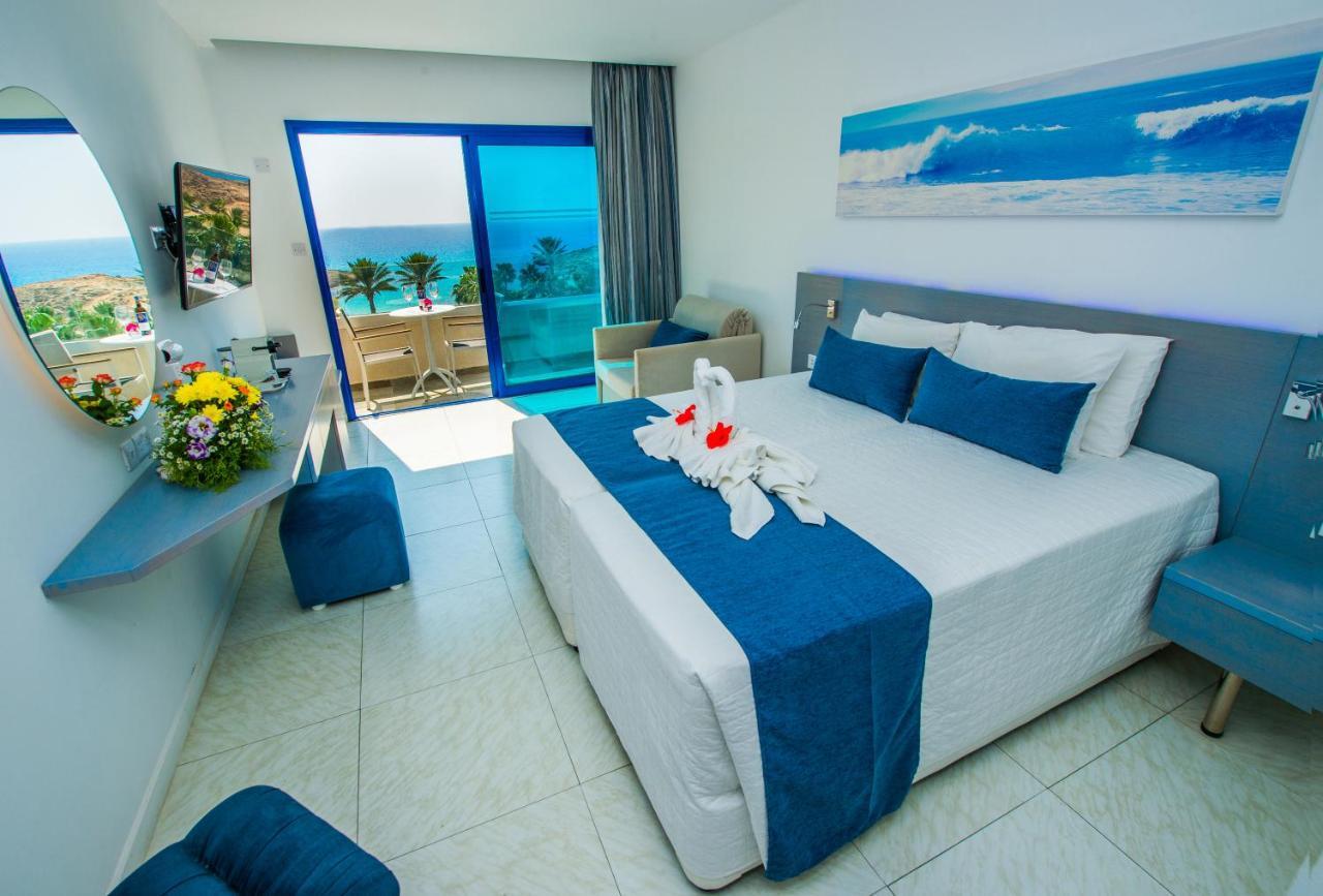Deluxe Double or Twin Room Sea View