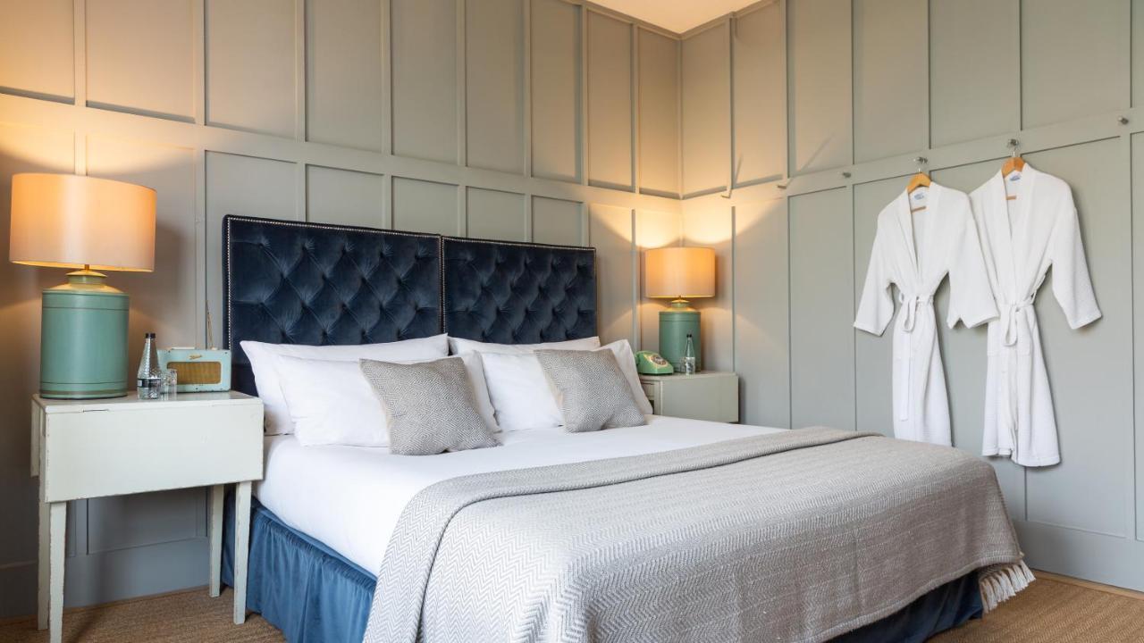 Superior Double or Twin Room Park View Shower Only